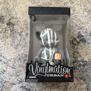 NIB Disney Vinylmation Urban 8 9" Toilet Paper Troubles with 3” Boy Figures LE